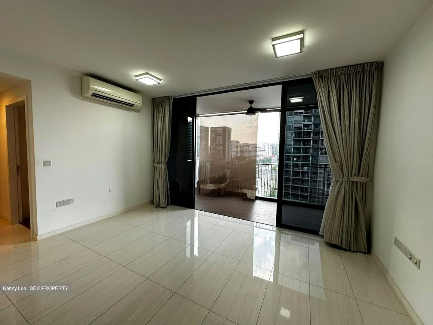 Sant Ritz (D13), Condominium #587062981